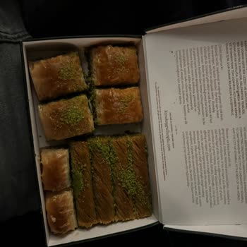 Karaköy Güllüoğlu'nda Hizmet Ve Kalite Sorunu