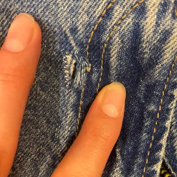 Mavi Jean'de Fermuar Yanı Sorunu Ve İlgisizlik
