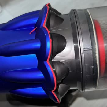 Yanlış Renk Ve Yırtık Parçalı Dyson Mağduriyeti