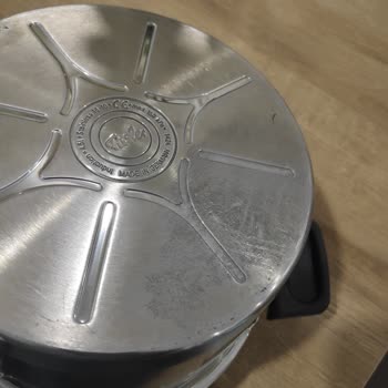 Düdüklü Tencere Sorunu: Yanık Ve Çizikler, Servis İlgisizliği