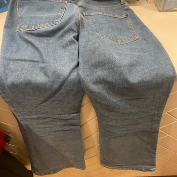 Mavi Jeans Kot Pantolonda Hızlı Deformasyon Ve Renk Solması