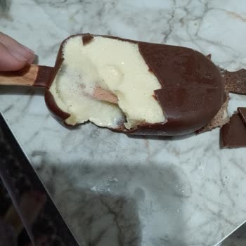 Bozulmuş Magnum Mini Bademli Dondurma Deneyimi