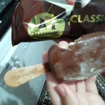 Bozulmuş Magnum Mini Bademli Dondurma Deneyimi