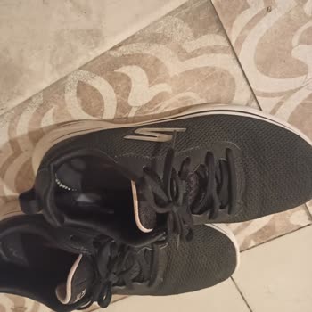 Yüksek Fiyatlı Sneaker'larda Hızlı Yırtılma Sorunu