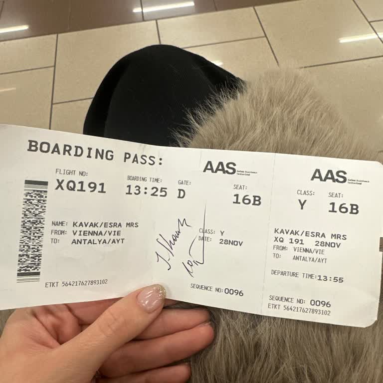 Sunexpress İle 7 Saatlik Rötar Ve İletişim Eksikliği