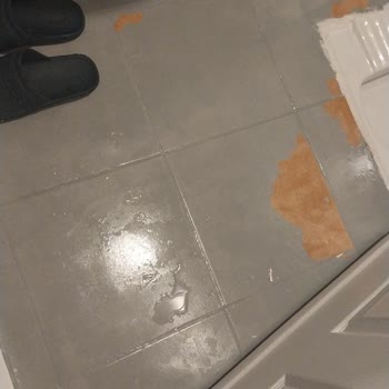 Filli Boya Fayans Boyası Zeminde Tutmuyor