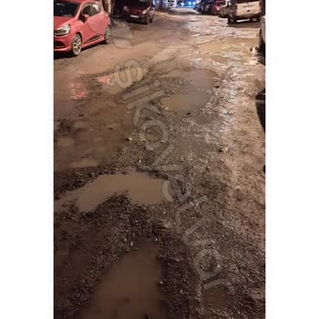 Beyoğlu'nda Bitmeyen Yol Çalışmaları Ve Elektrik Kesintileri