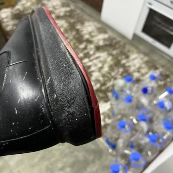 Büyük Marka Ama Dayanıksız Ayakkabı Sorunu