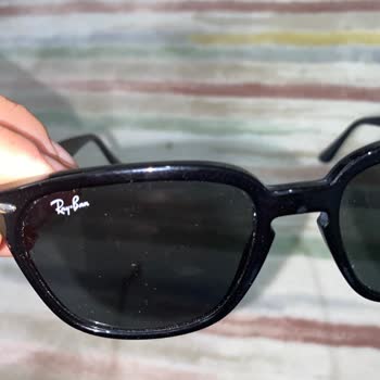 Kullanılmış Ve Çizik Gözlük Şoku: Hediye Fiyaskosu