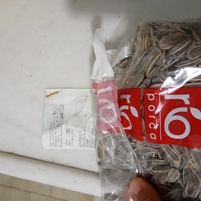 Onur Market'te Kalitesiz Siyah Çekirdek Deneyimi