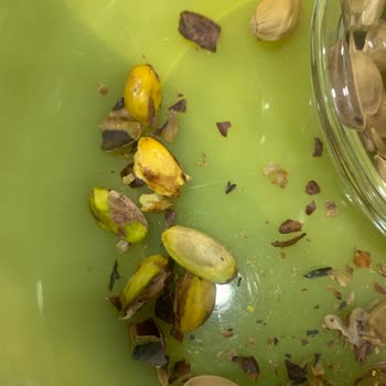 Bozuk Ve Acı Fıstıklar: Sağlık Tehdidi