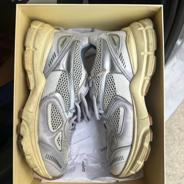 Ayakkabılarımın Tabanları Sarardı Ve İnceleme Yapılmadı