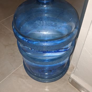 Pürsu Damacana Suyunda Şeffaf Yabancı Madde Şoku