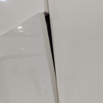 Mutfak Dolaplarındaki Piston Ve Menteşe Sorunu