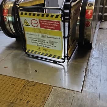 İTÜ Ayazağa'da Sürekli Arızalı Yürüyen Merdivenler