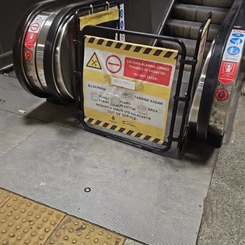 İTÜ Ayazağa'da Sürekli Arızalı Yürüyen Merdivenler