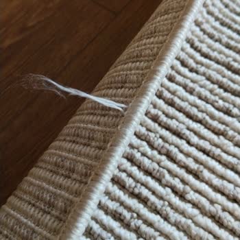 Hatalı Halı Ve Yetersiz Müşteri Hizmeti