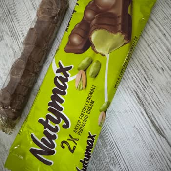 Çikolata Paketinde Anormal Durum: Güvenlik Endişesi