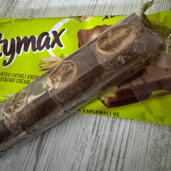 Çikolata Paketinde Anormal Durum: Güvenlik Endişesi