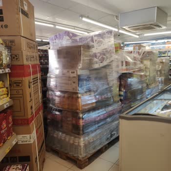 Konyaaltı Şok Market: Dağınık Reyonlar Ve Çürük Ürünler