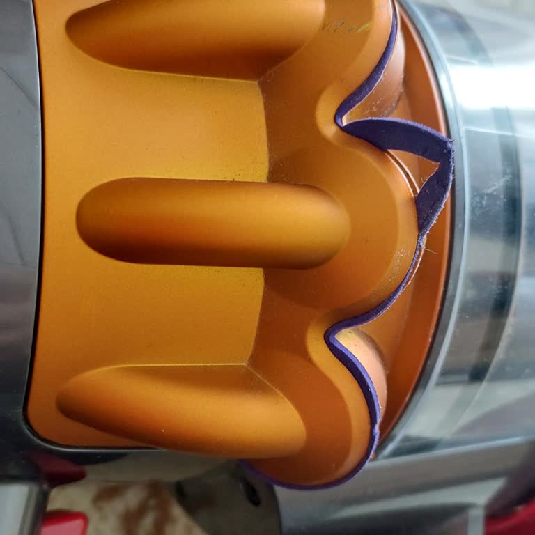 Dyson V15: Sürekli Sorunlar Ve Yetersiz Çözümler