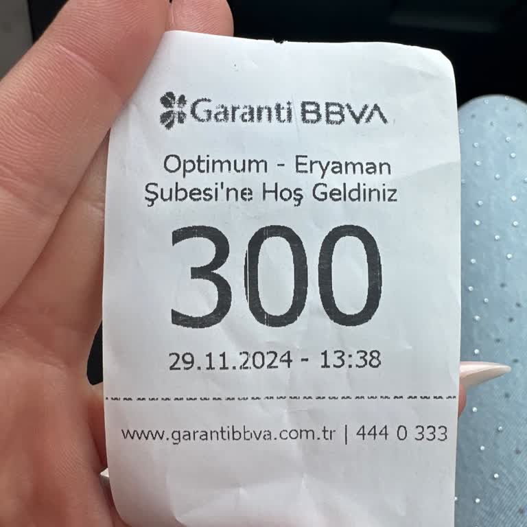 Garanti Bankası Şubesinde Saygısız Ve Kaba Davranış