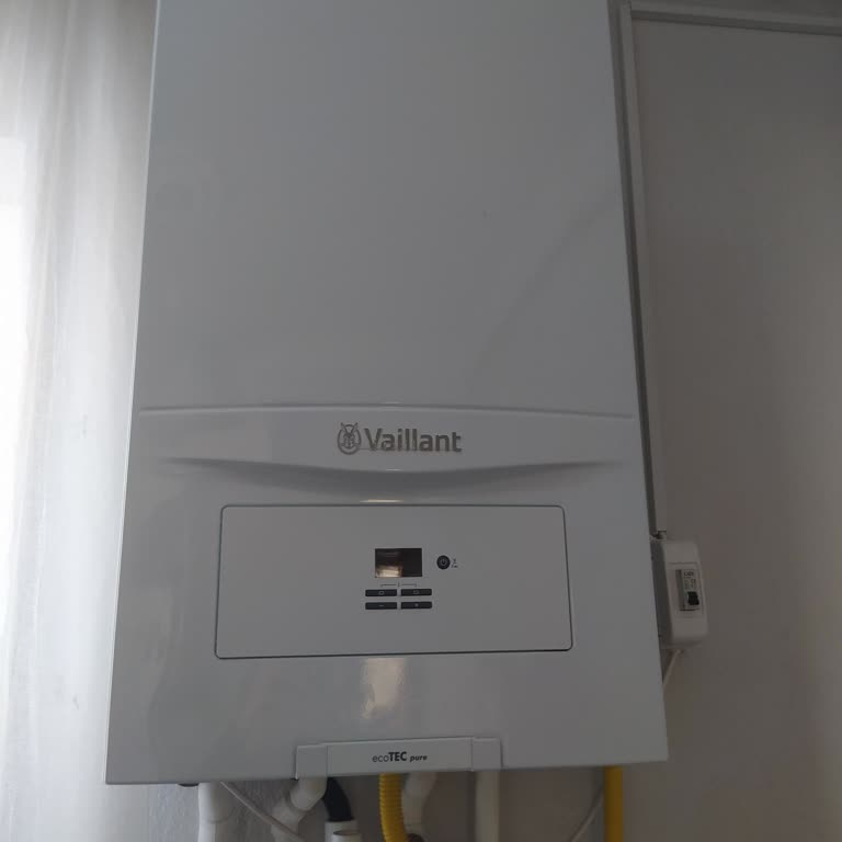 Kombimiz Bozuk: Soğuk Evde Çözüm Bekleyen Öğrenciler