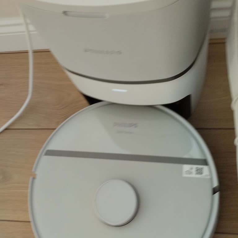 Philips Homerun 3110 02 Robot Süpürge Sürekli Duruyor Ve Halılarda Takılıyor