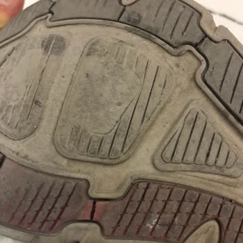 Skechers Ayakkabının Çatlaması Ve Sorumluluk Alınmaması