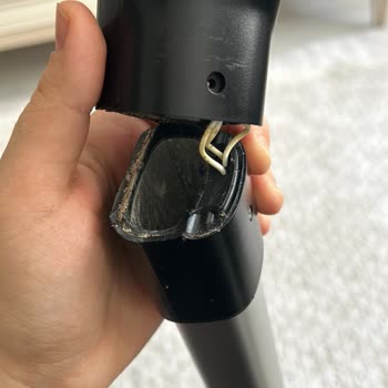 Philips Dikey Süpürge Kırılma Sorunu