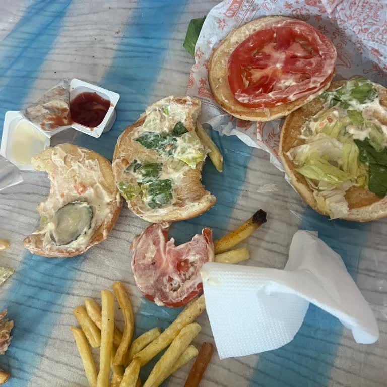 Popeyes Eksik Ürün Sorunu: Hamburgerlerimde Tavuk Yoktu