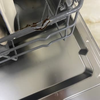 Arçelik Bulaşık Makinesi: Pas Ve Çürüme Sorunu