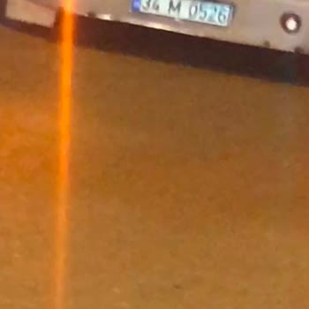 Minibüs Şoförünün Dikkatsizliği Ve Saygısız Tavrı