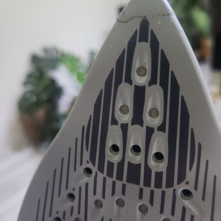 Philips Azur 7500 Ütü Tabanının Dayanıksızlığı Ve Yüksek Tamir Ücreti