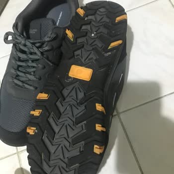 Su Geçirmez Denilen Ayakkabı Su Aldı!