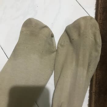 Su Geçirmez Denilen Ayakkabı Su Aldı!