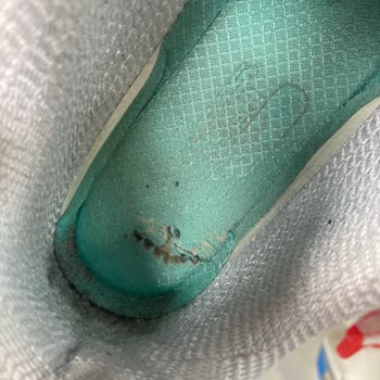 Skechers Ayakkabıda 6 Ayda Şaşırtıcı Aşınma