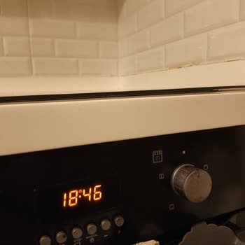 Eminçelik Elektrikli Ocak: Kırık Cam Ve İlgisiz Servis