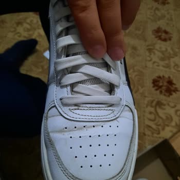 Kalitesiz Ayakkabı Ve Kötü Müşteri Hizmetleri