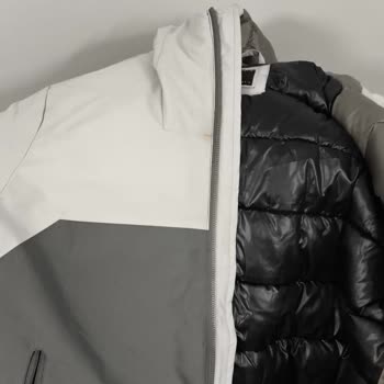 FLO Poşeti Yüzünden Kıyafetlerimiz Lekelendi