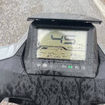 İsotlar Motor Peugeot Tweet 200 Gt Motorunda ABS Sorunu Ve Çözüm Eksikliği