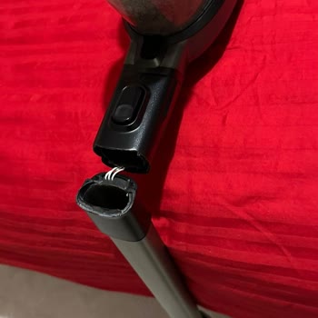 Philips 8000 Serisi Süpürgenin Dayanıksız Boru Sorunu