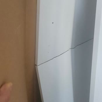 Yanlış Ve Hasarlı Gardırop Teslimatı