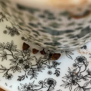 Kahve Paketinden Çıkan Plastik Parçacıklar