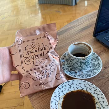 Kahve Paketinden Çıkan Plastik Parçacıklar