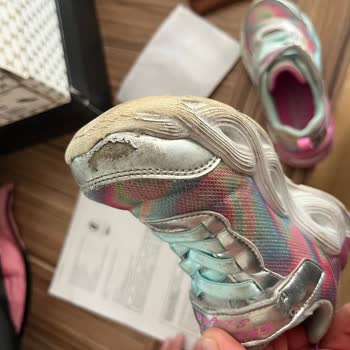 Skechers Ayakkabının Dayanıklılığı Hayal Kırıklığı Yarattı