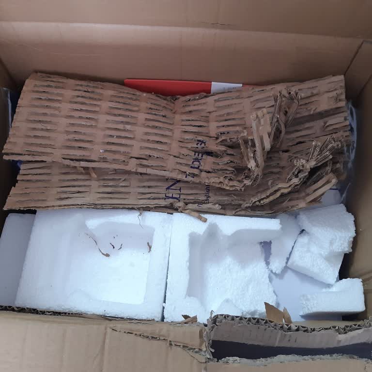 English Home Order Arrived Damaged With Missing Deer Figurine From Sürat Kargo