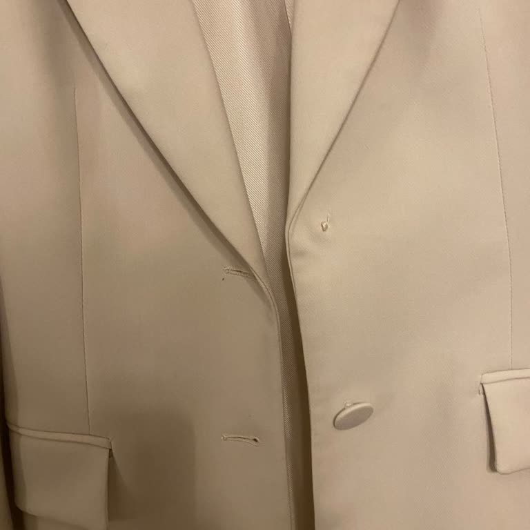 Tepe Nautilus Dry Center'da Hayal Kırıklığı: Düğmesiz Takım Elbise Ve İlgisiz Müşteri Hizmetleri
