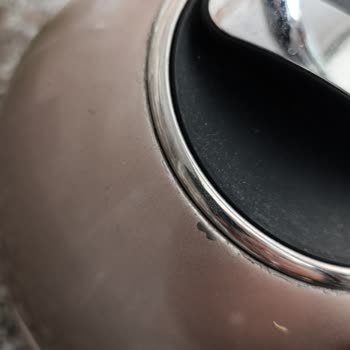 Fakir Goldie Su Isıtıcı Boyası Kendiliğinden Soyuluyor!