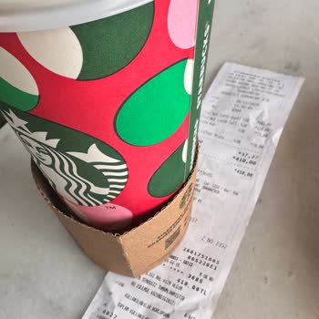 Yanlış Bardak Ve İlgisiz Servis